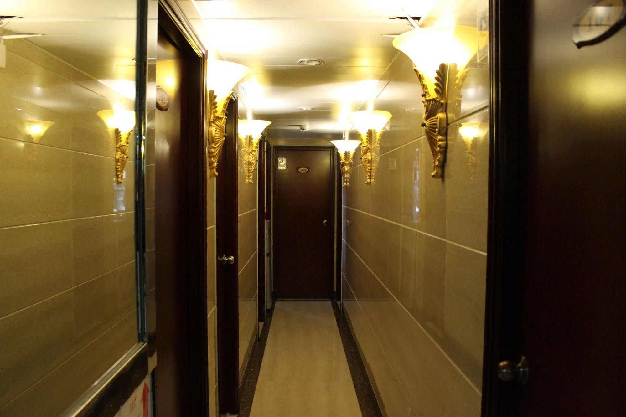 Las Vegas Guest House Гонконг Экстерьер фото